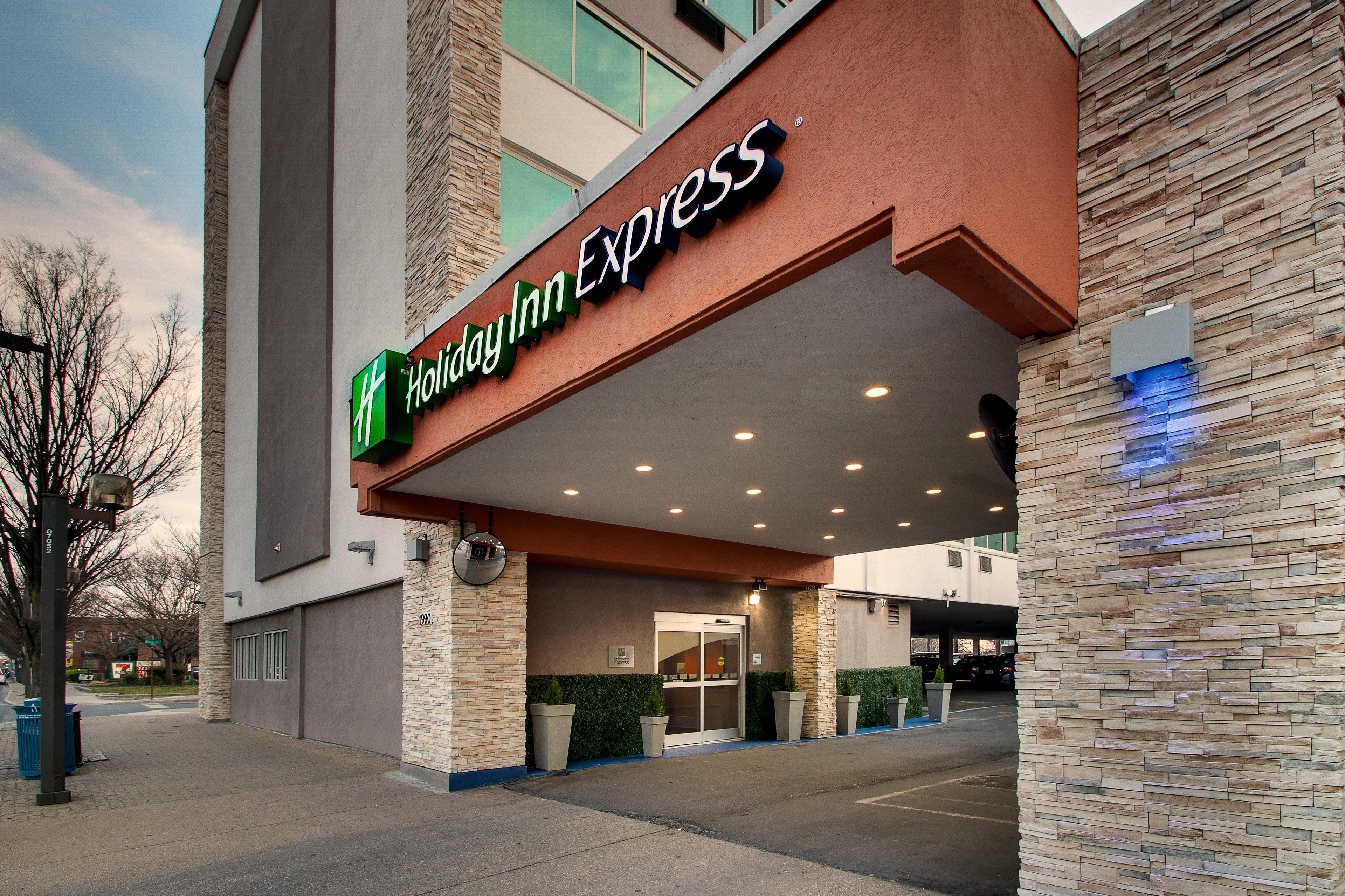 Holiday Inn Express Washington Dc Silver Spring By Ihg Exterior photo