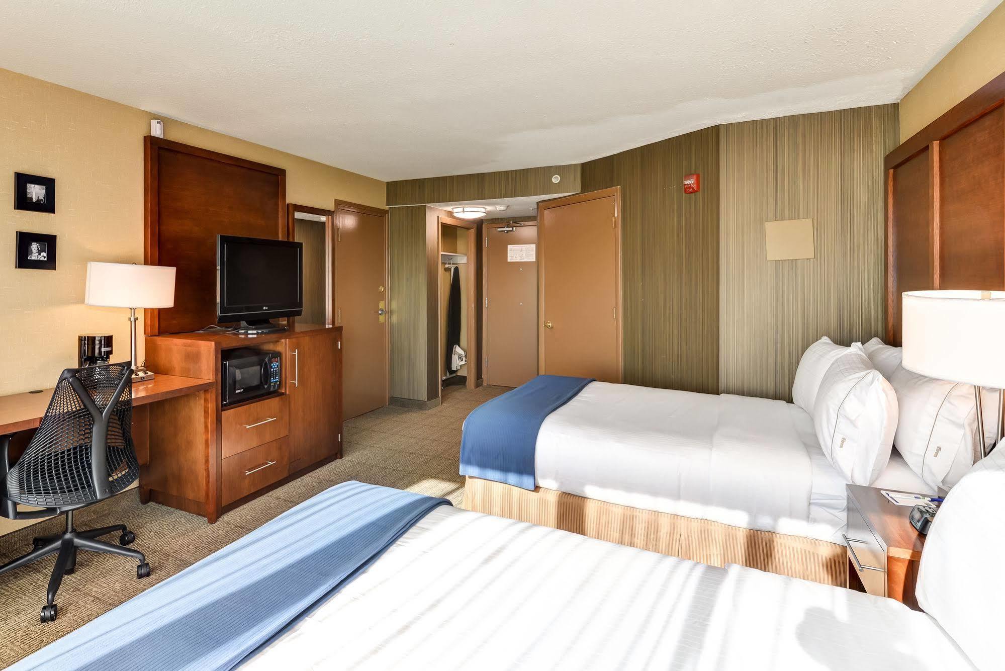 Holiday Inn Express Washington Dc Silver Spring By Ihg Exterior photo